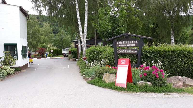 Campingplatz-Zufahrt